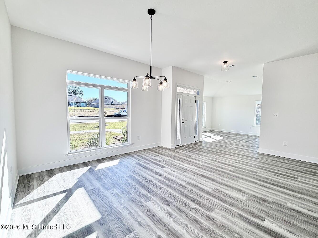 9508 Falconry Lane Property Photo 8