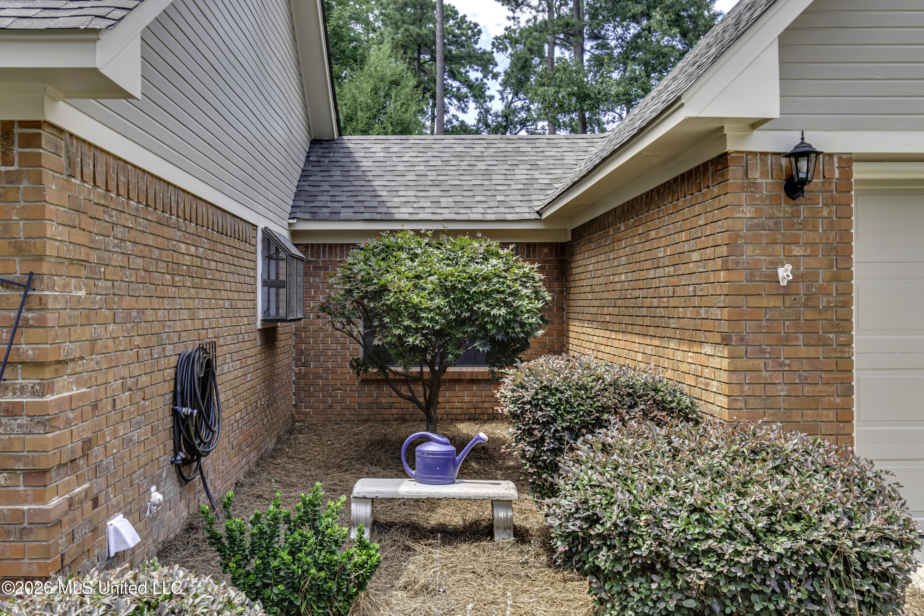602 Bay Park Drive Property Photo 7