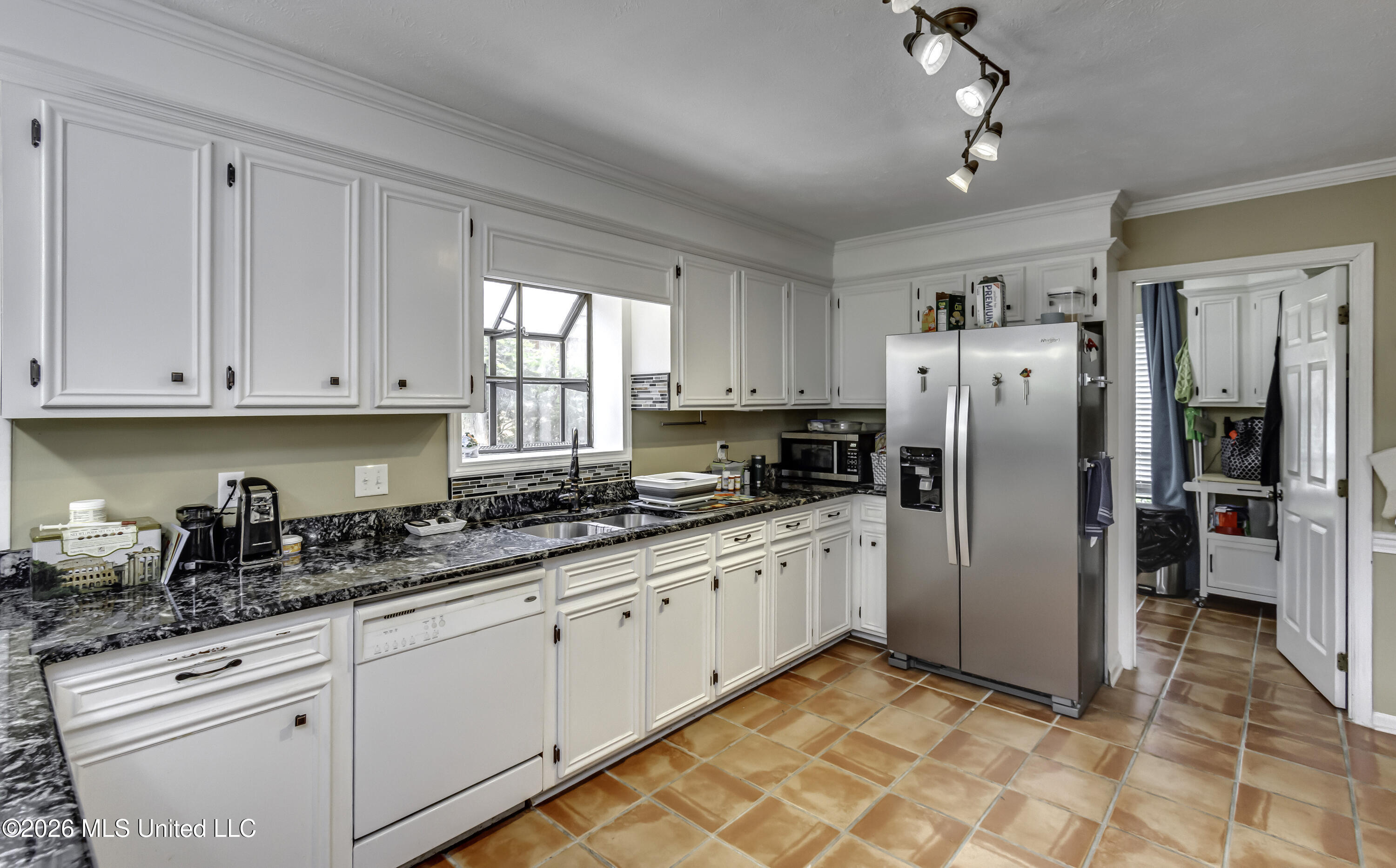 602 Bay Park Drive Property Photo 18