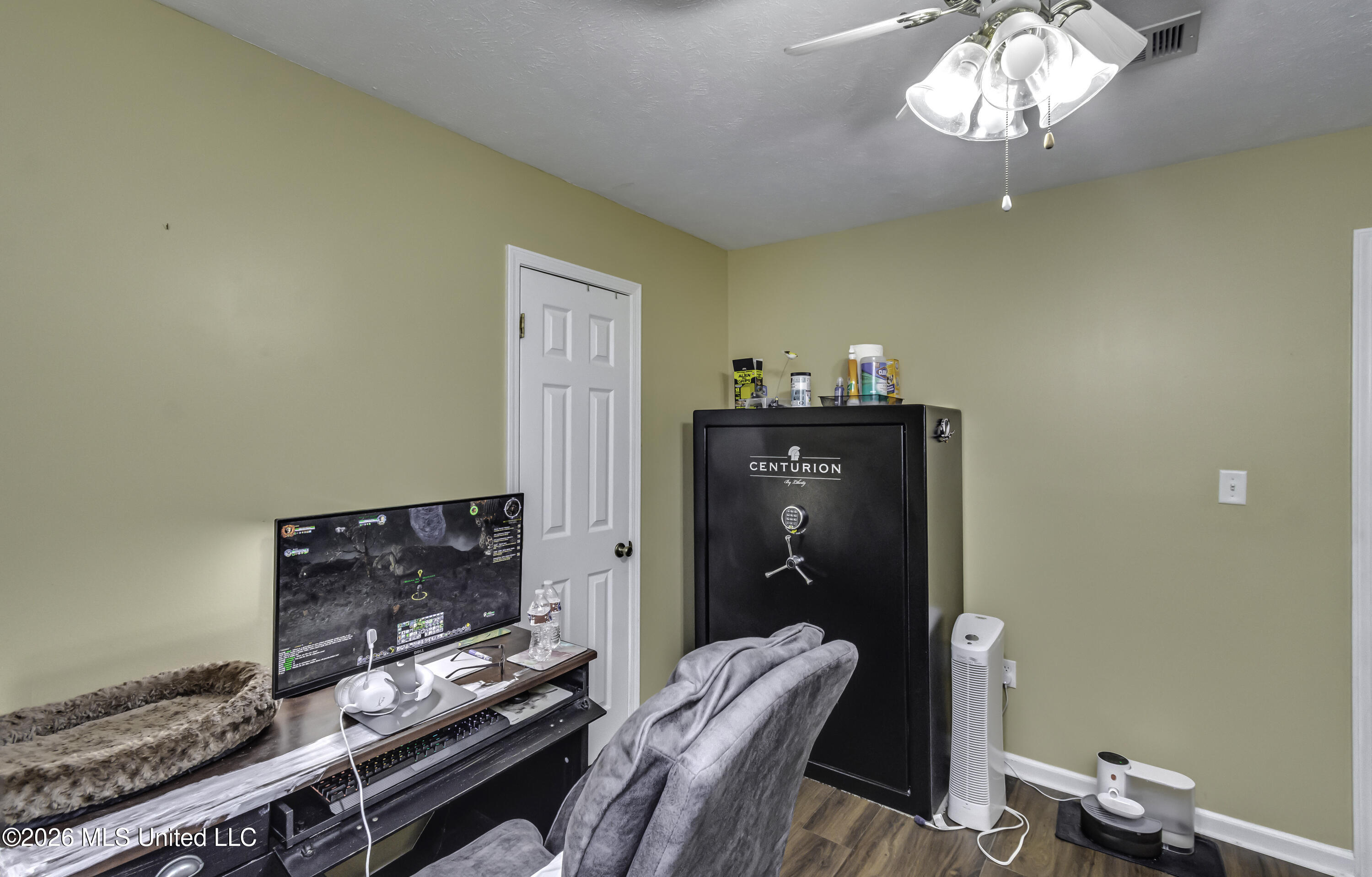 602 Bay Park Drive Property Photo 39