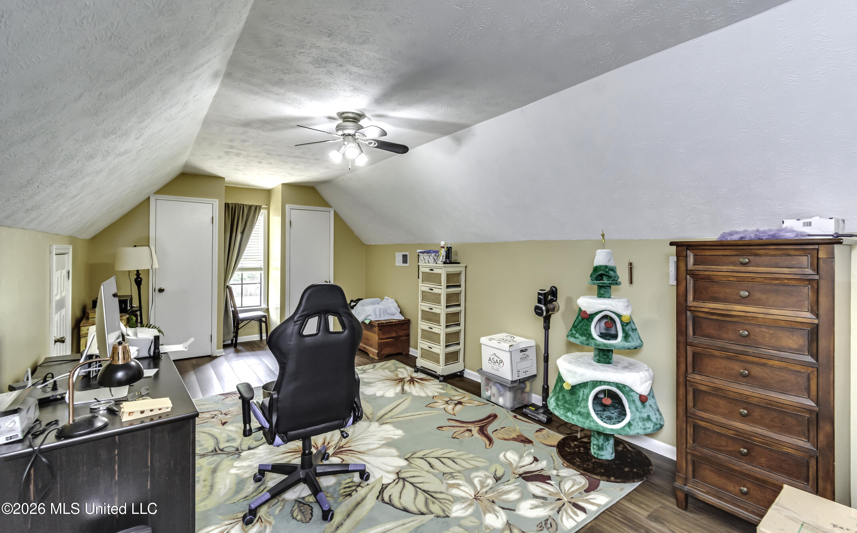 602 Bay Park Drive Property Photo 43