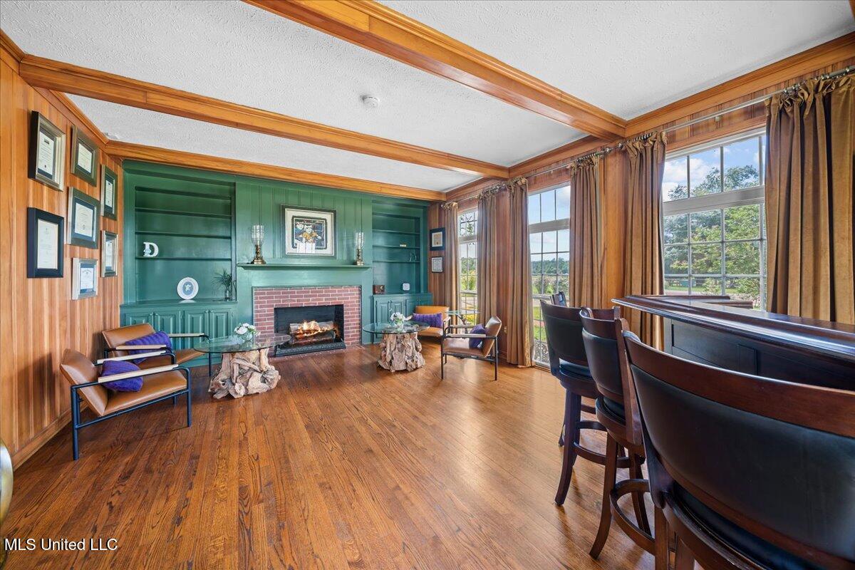 1951 E 3rd Street Property Photo 29