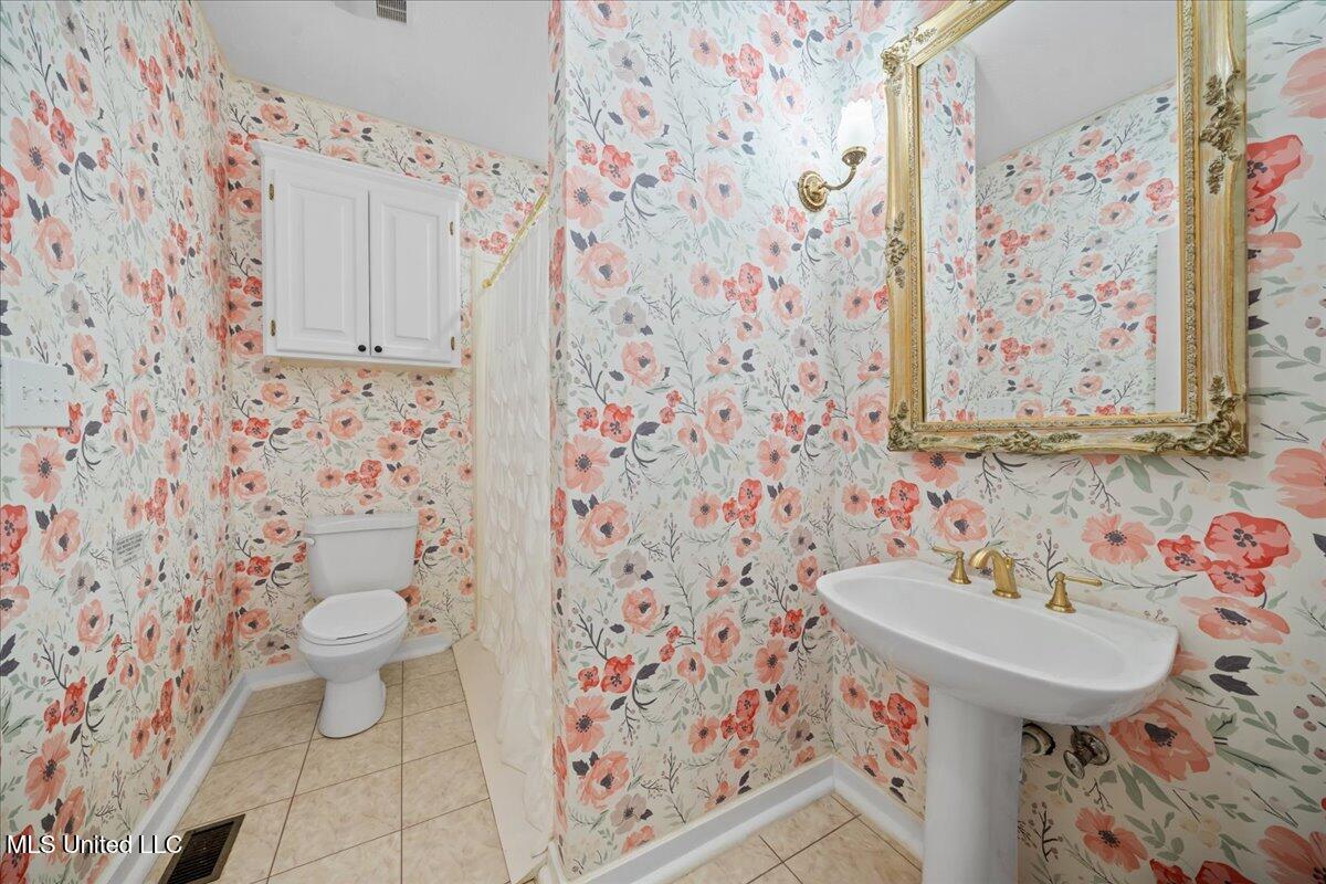 1951 E 3rd Street Property Photo 32