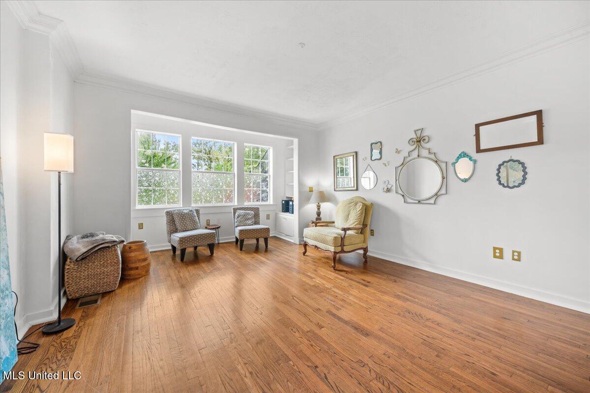 1951 E 3rd Street Property Photo 33
