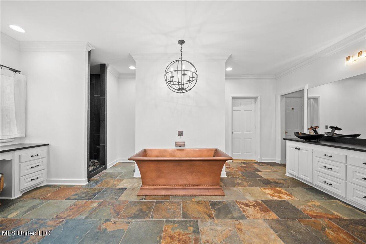 1951 E 3rd Street Property Photo 38
