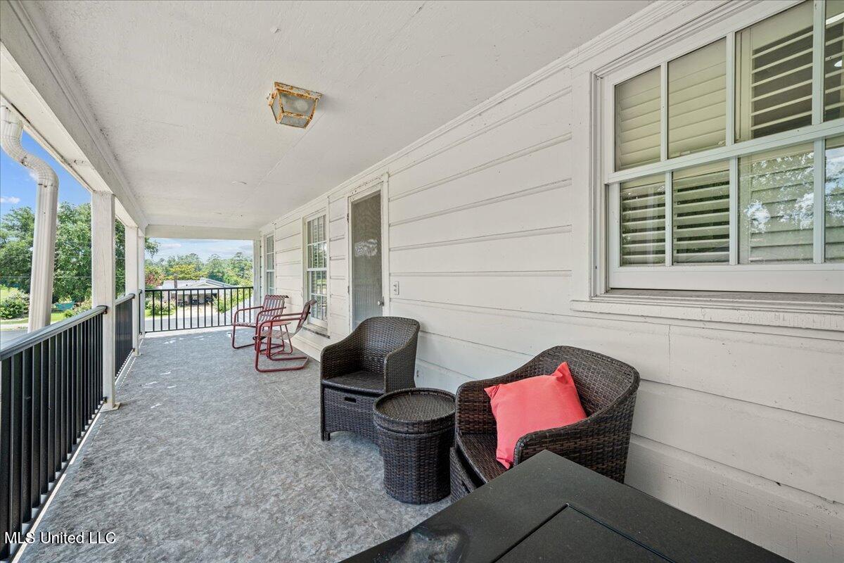 1951 E 3rd Street Property Photo 53
