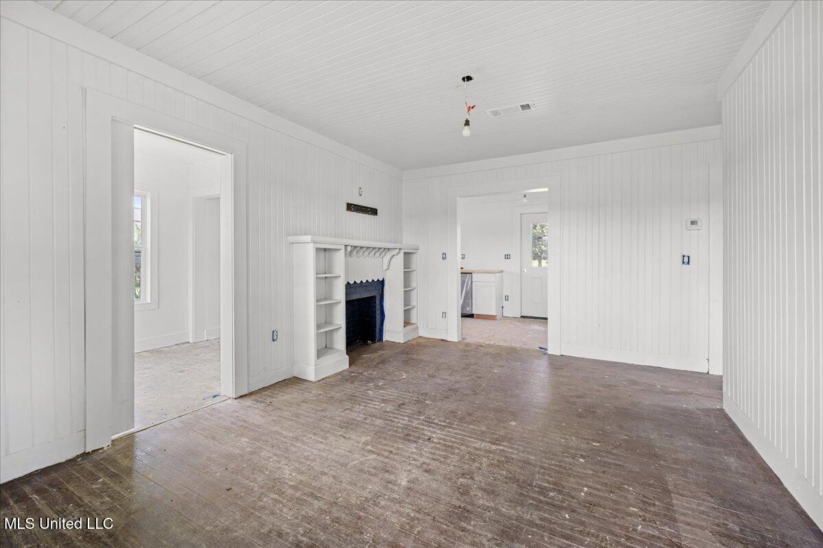 1951 E 3rd Street Property Photo 63