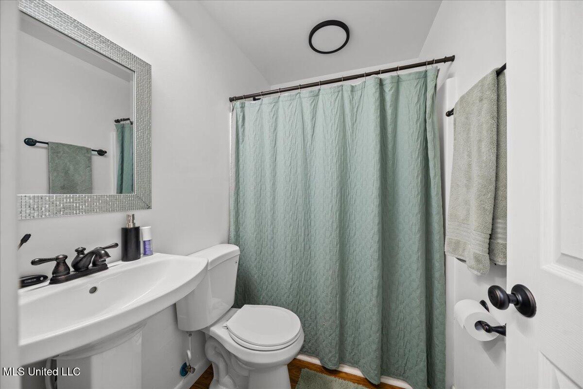 1951 E 3rd Street Property Photo 72
