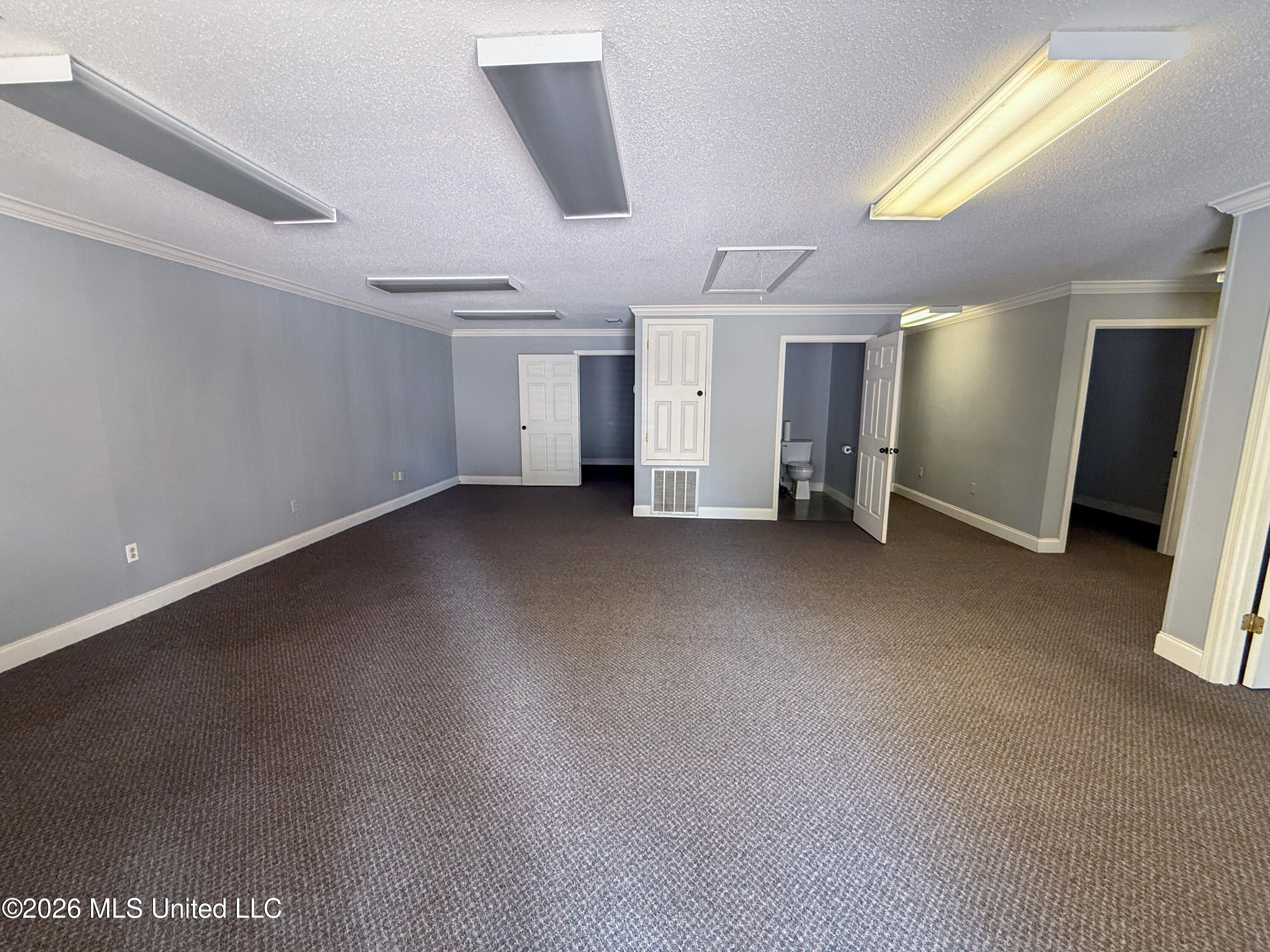 124 Summer Street Property Photo 3