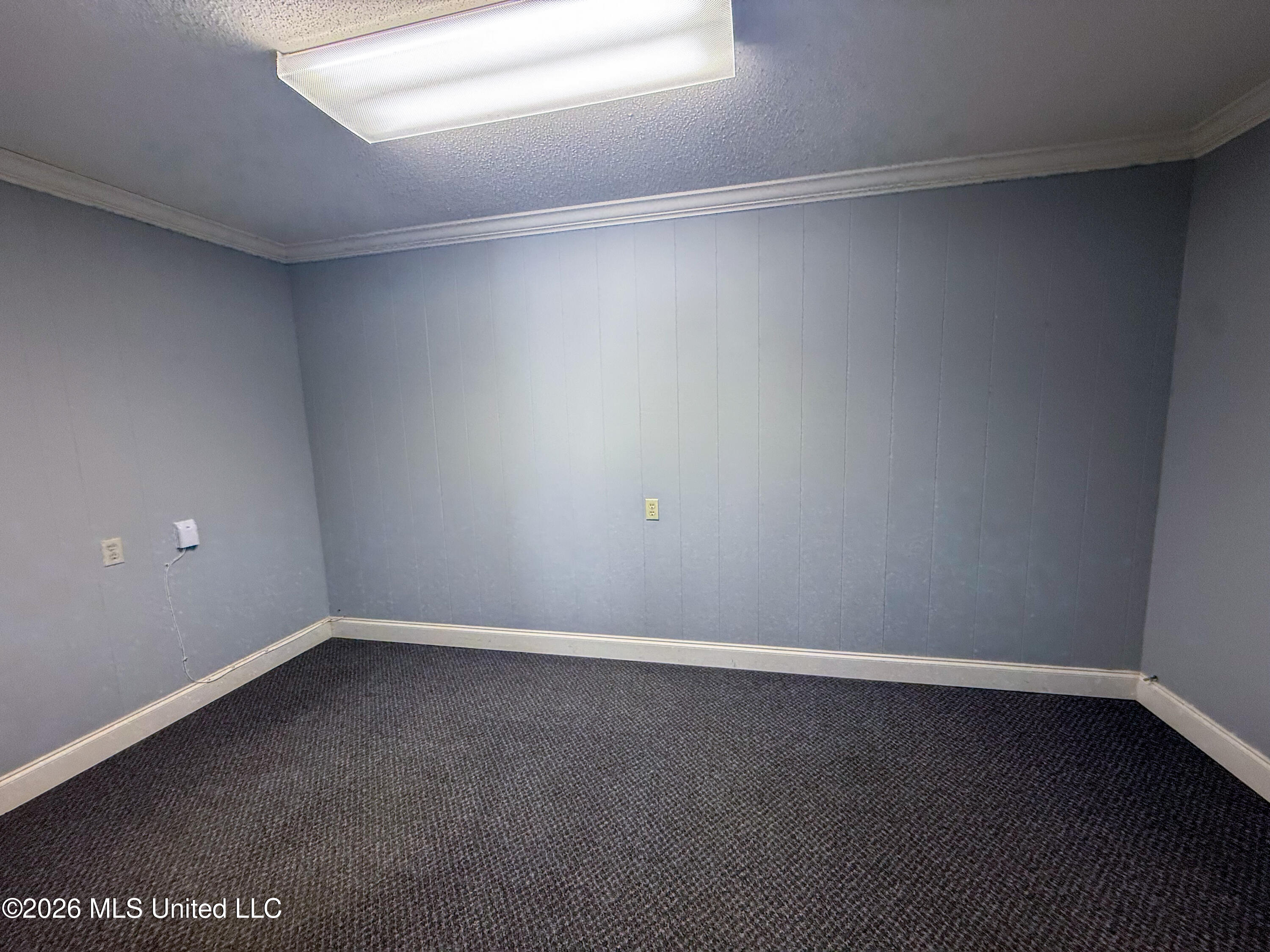 124 Summer Street Property Photo 5