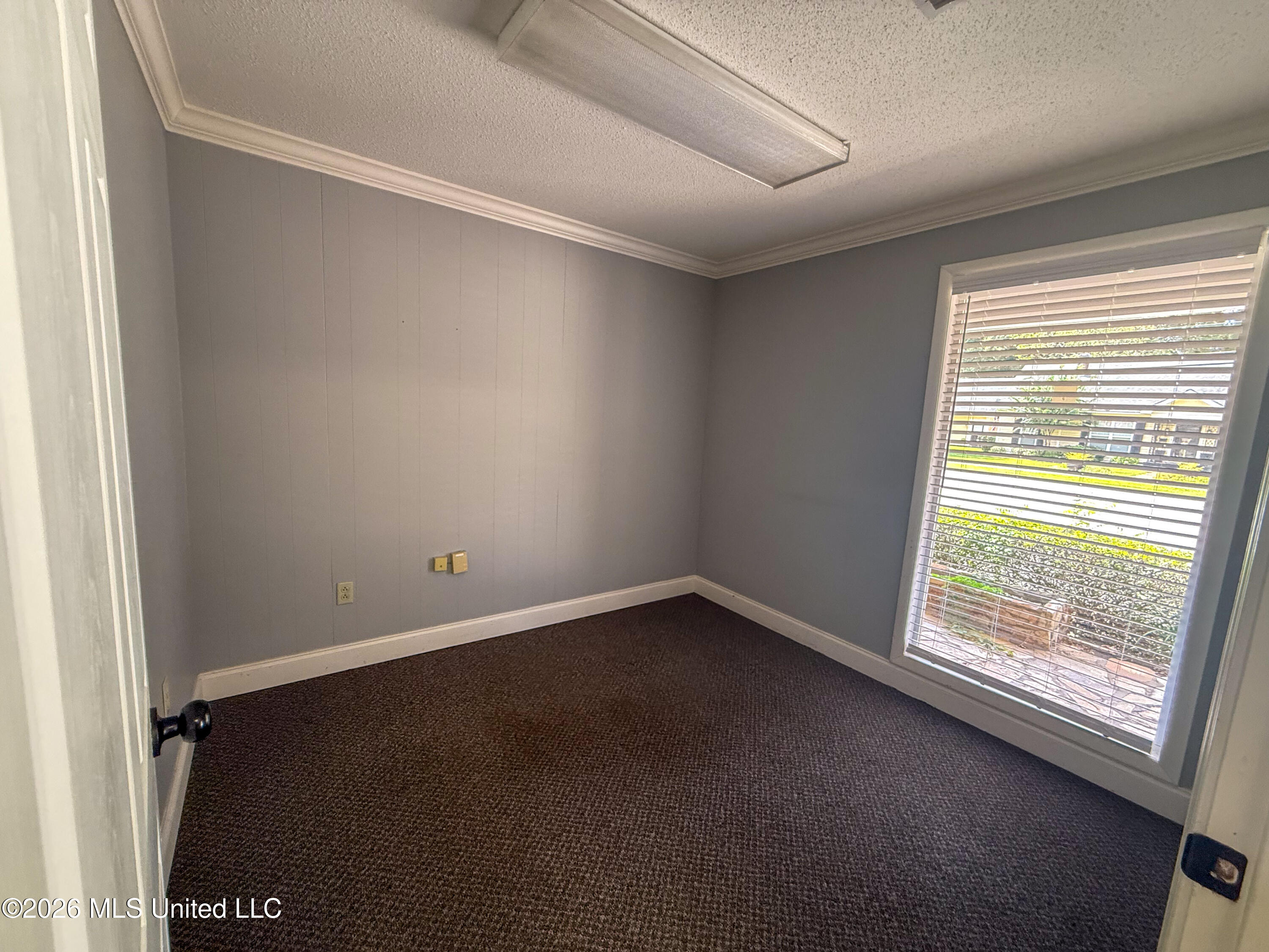 124 Summer Street Property Photo 6