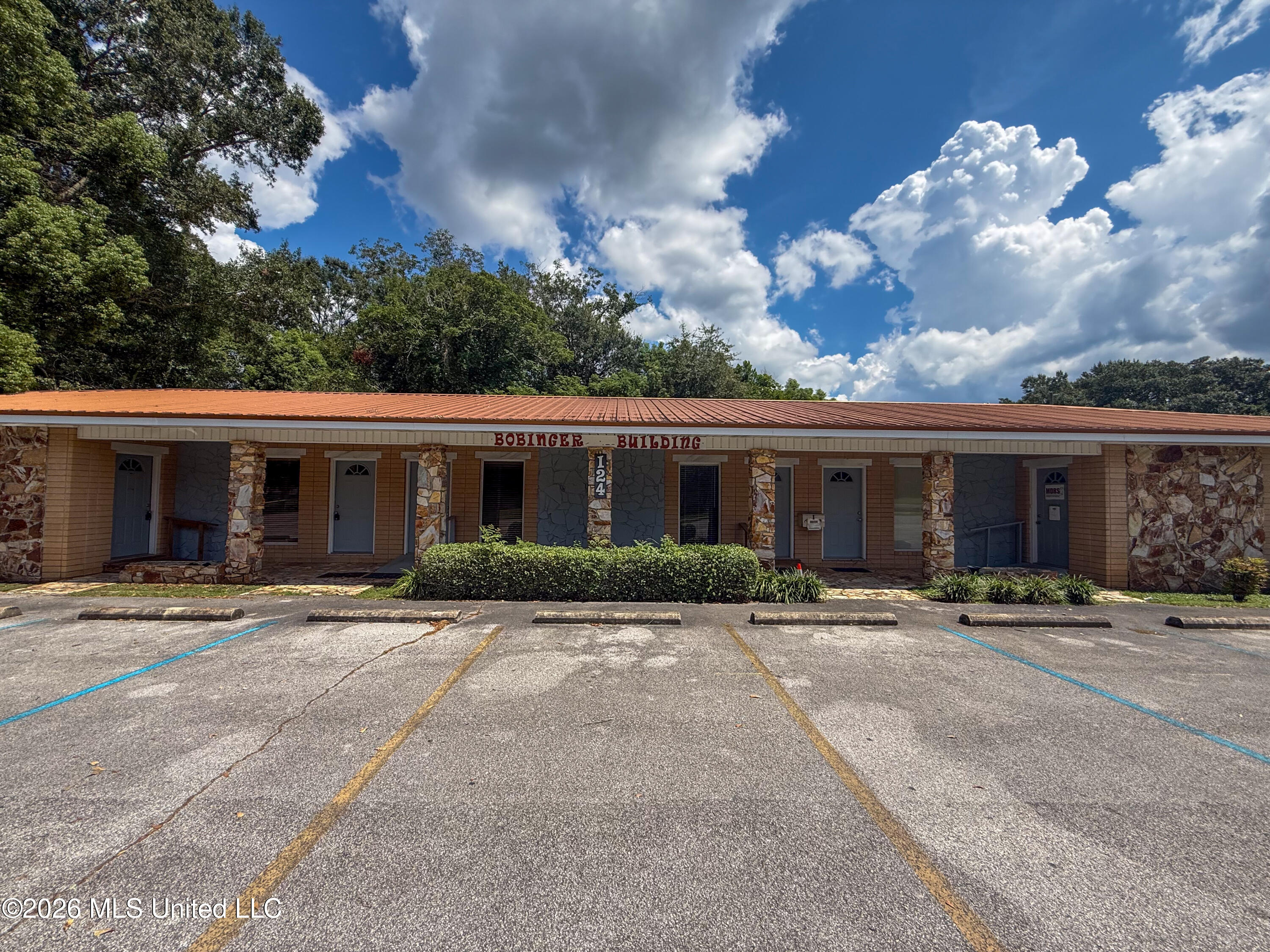124 Summer Street Property Photo 12