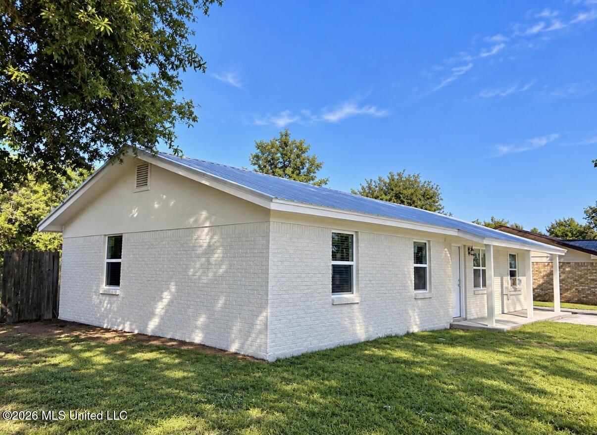204 Perry Drive Property Photo 8