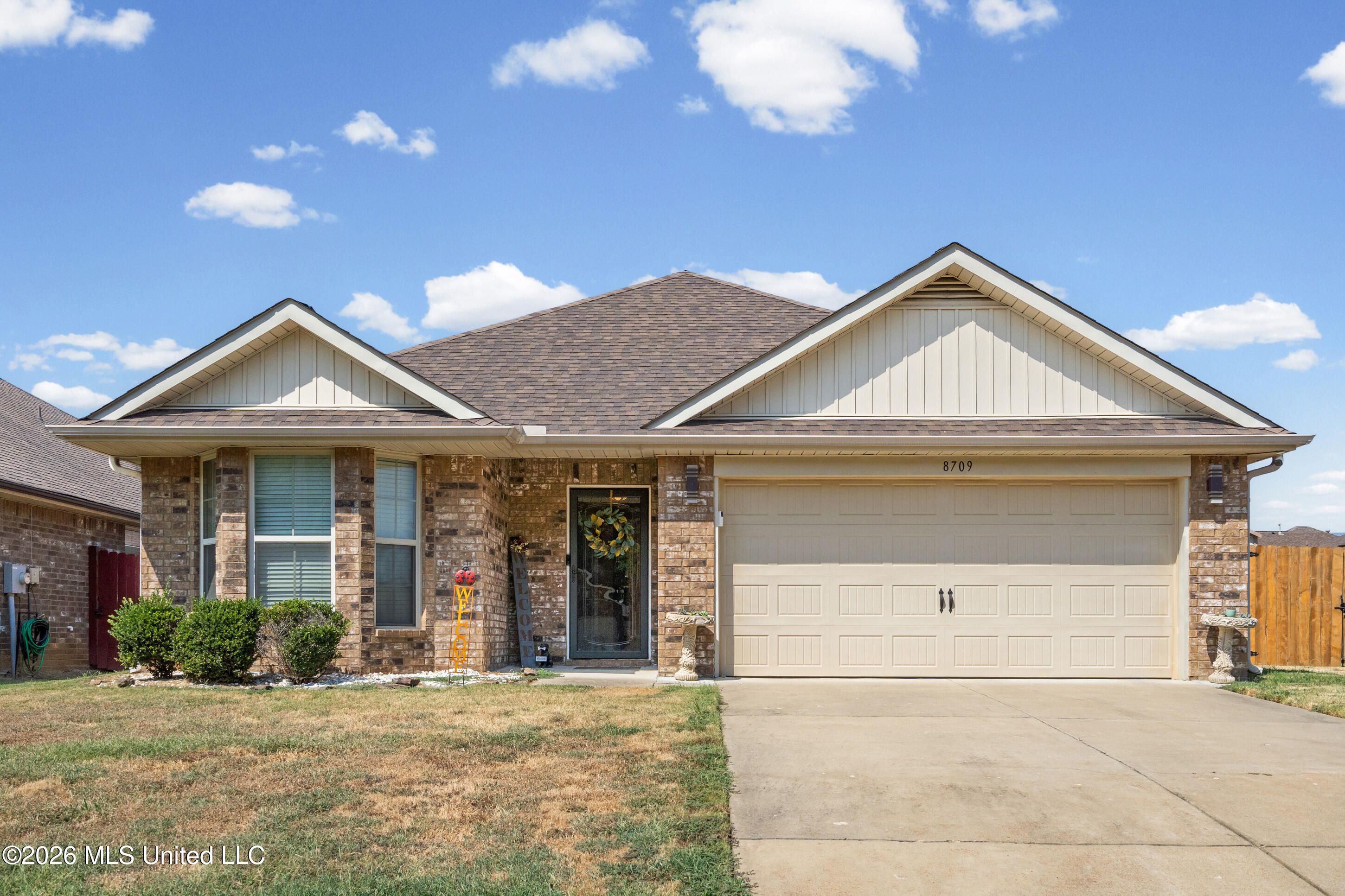 8709 Arendale Drive Property Photo 1