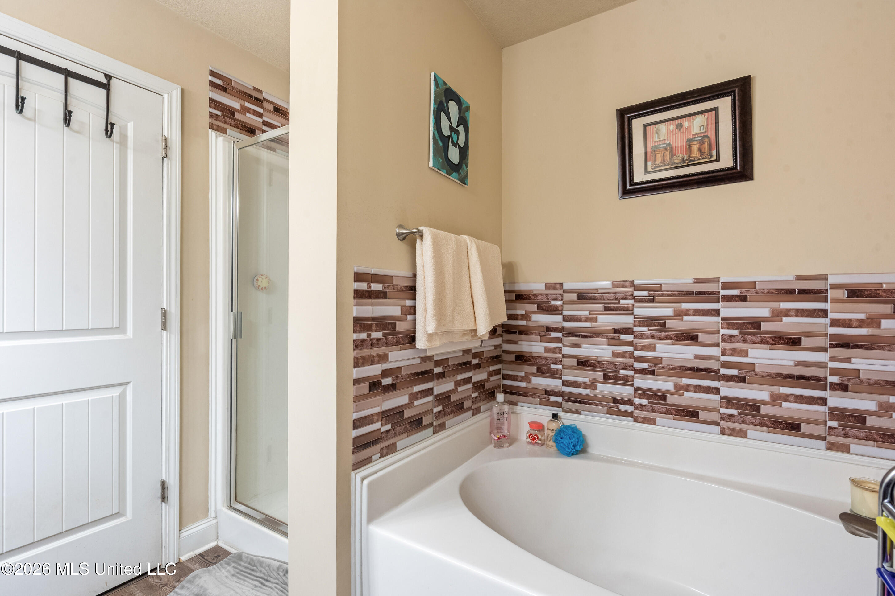 8709 Arendale Drive Property Photo 13