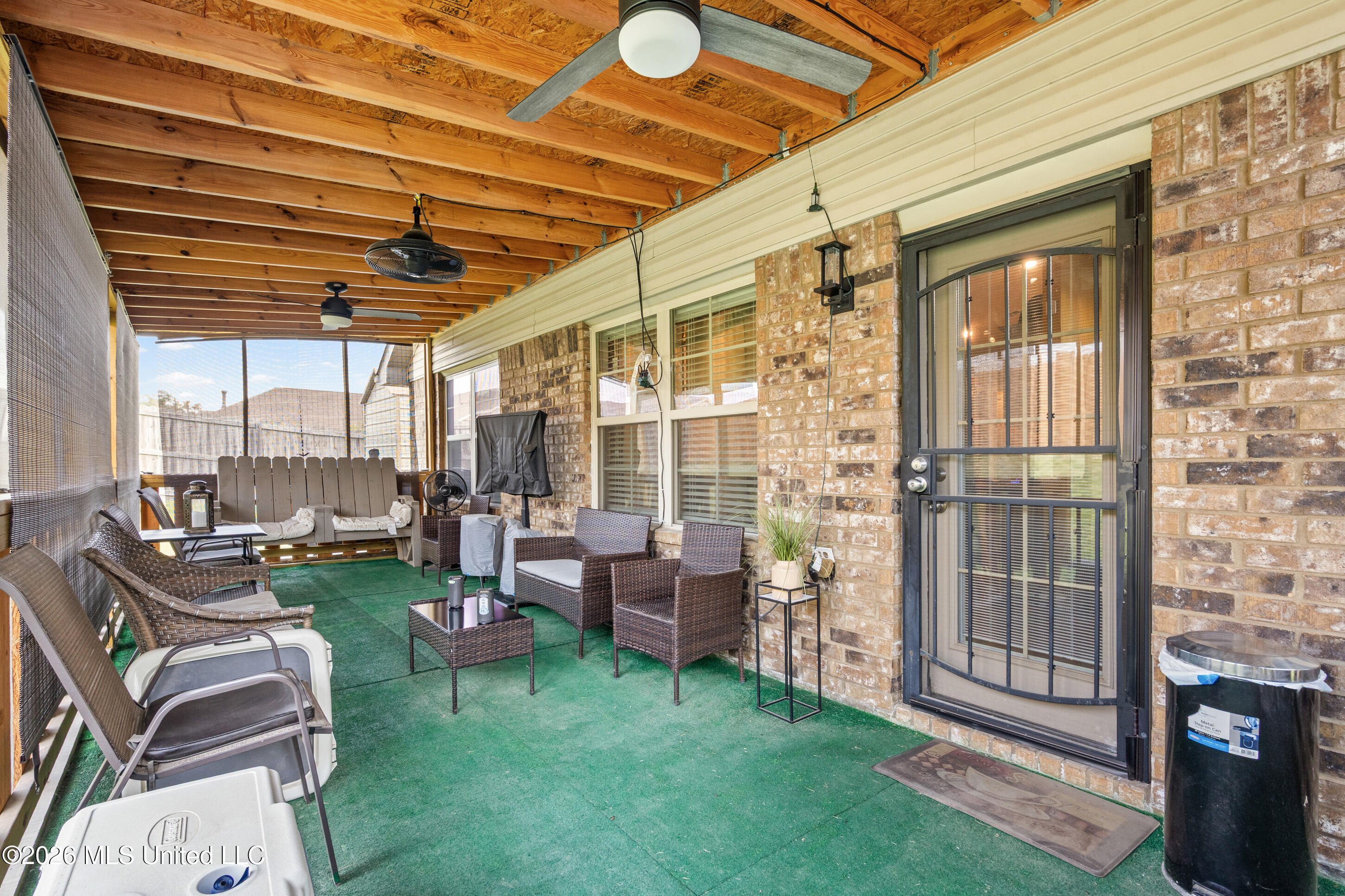 8709 Arendale Drive Property Photo 18