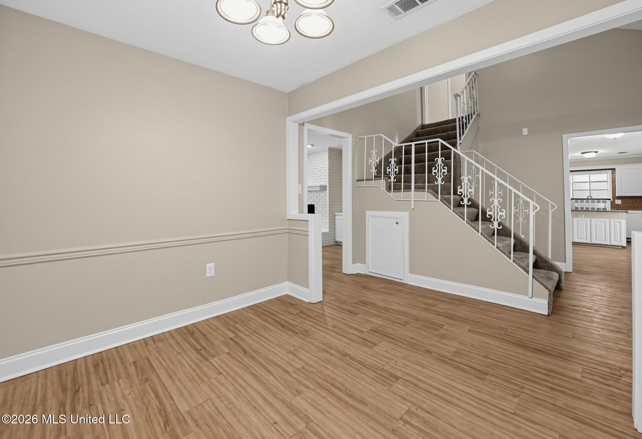 1411 Rosemont Drive Property Photo 7