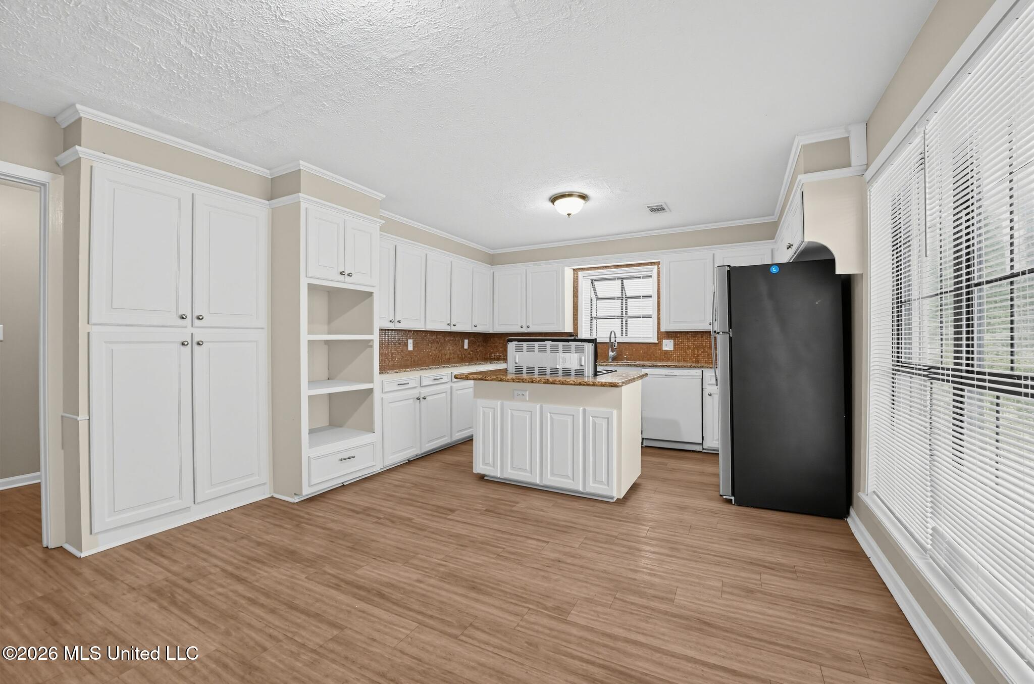 1411 Rosemont Drive Property Photo 8