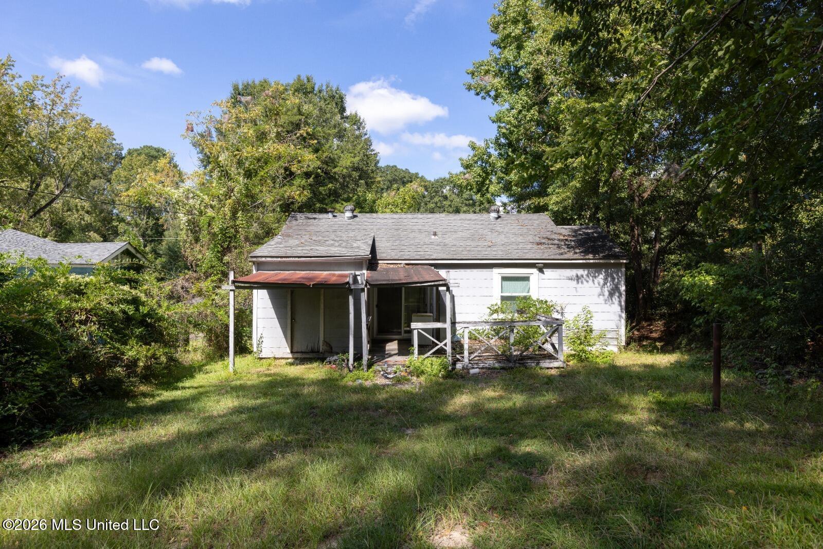 2213 N 3rd Avenue Property Photo 5