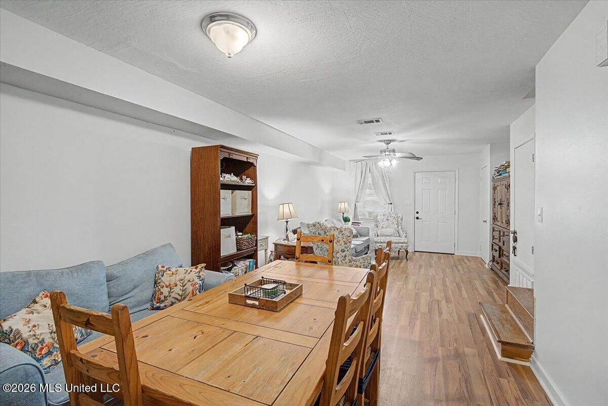 15238b Parkwood Drive Property Photo 5
