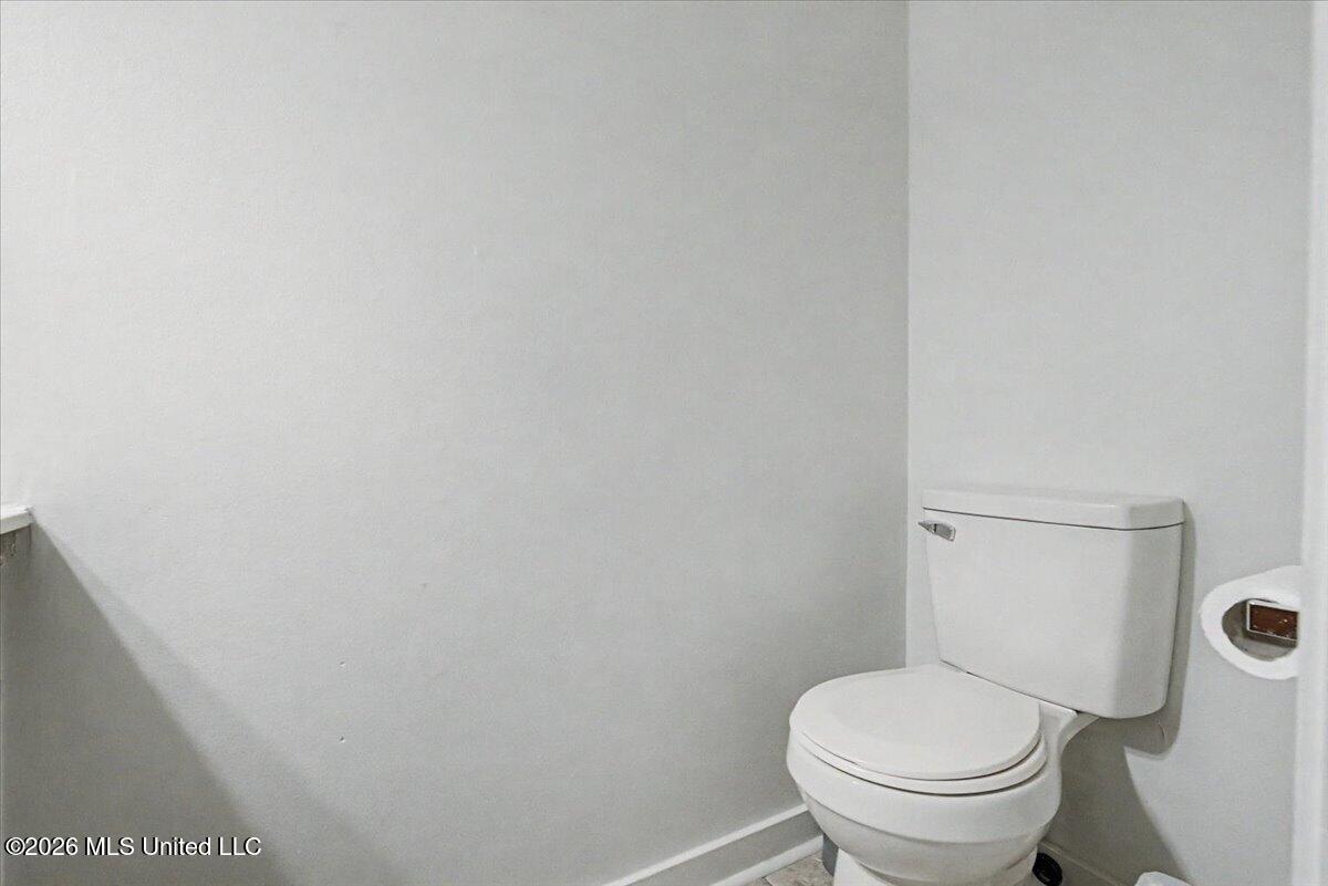 15238b Parkwood Drive Property Photo 10
