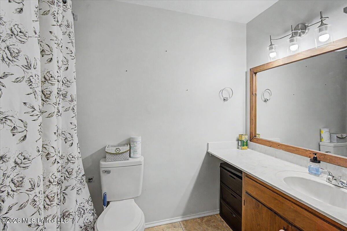 15238b Parkwood Drive Property Photo 13