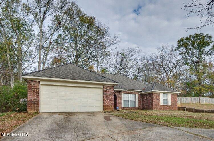131 Valley Drive Property Photo 3