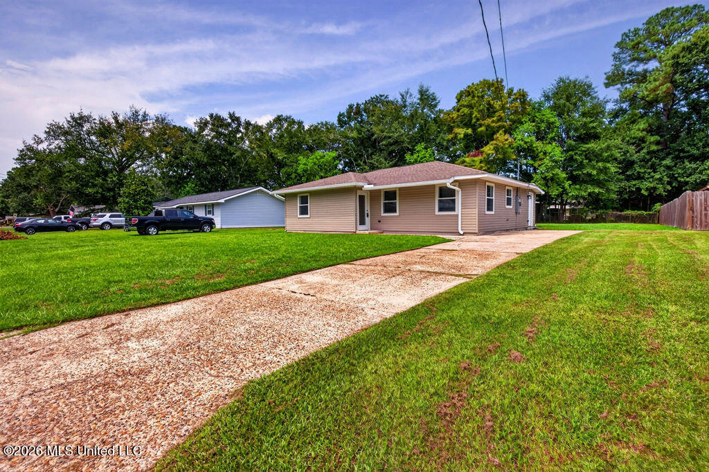 328 Teringo Circle Property Photo 3