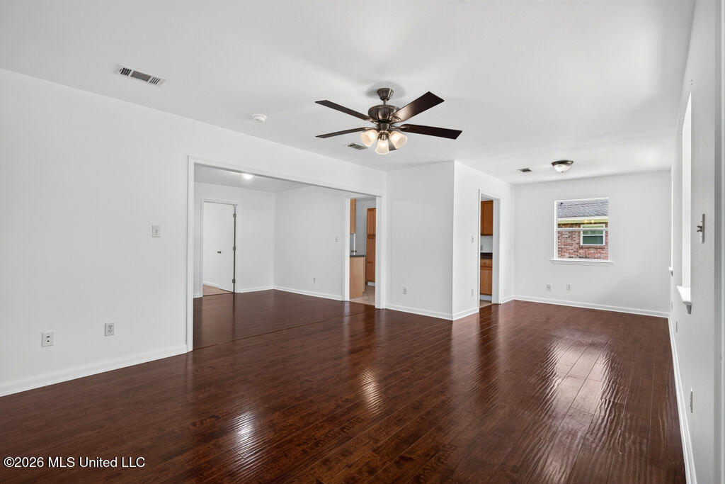 328 Teringo Circle Property Photo 5