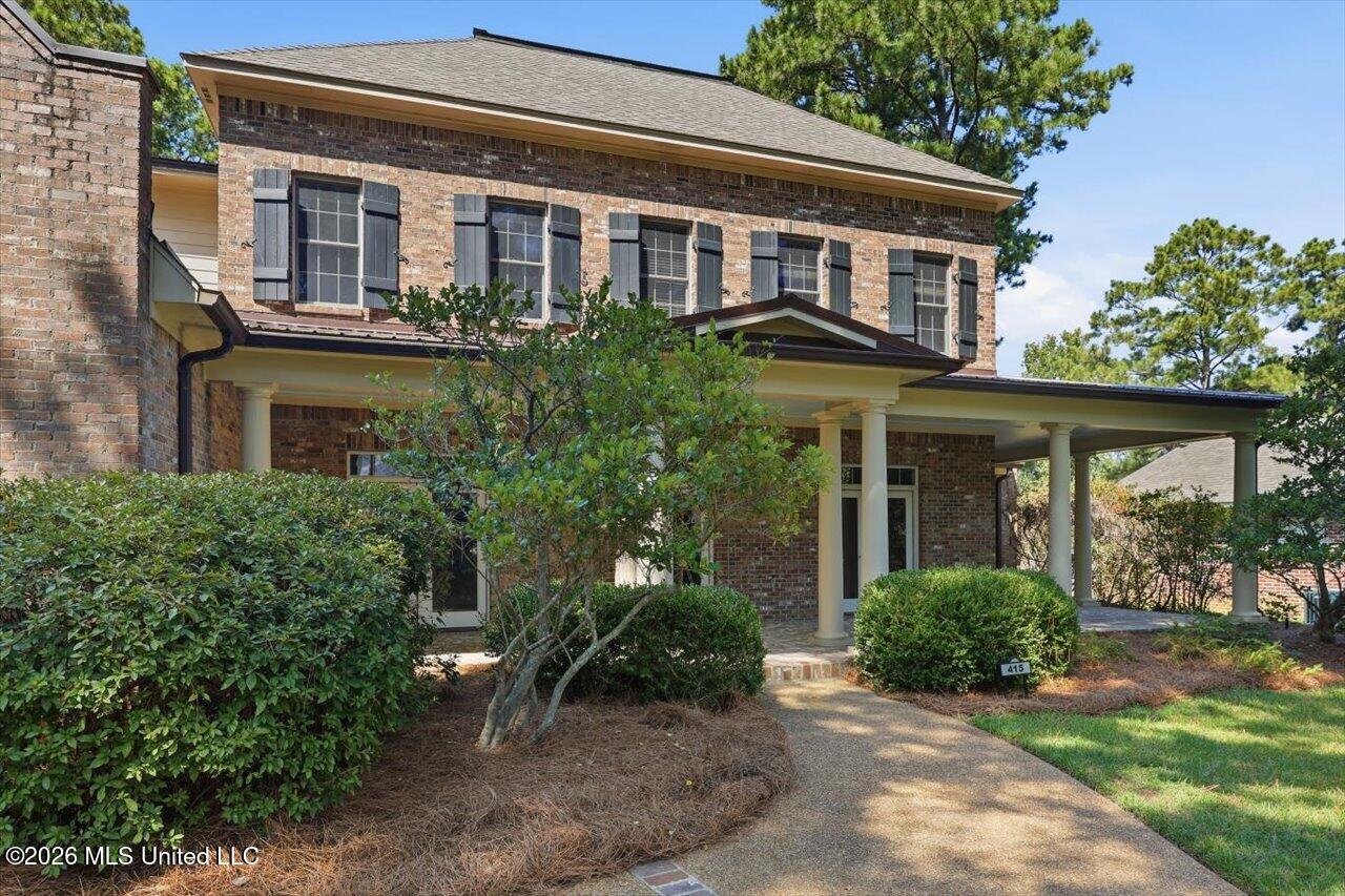 415 Pembrooke Drive Property Photo 4