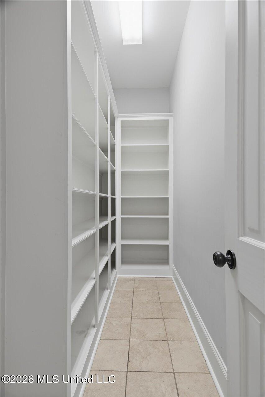 415 Pembrooke Drive Property Photo 18