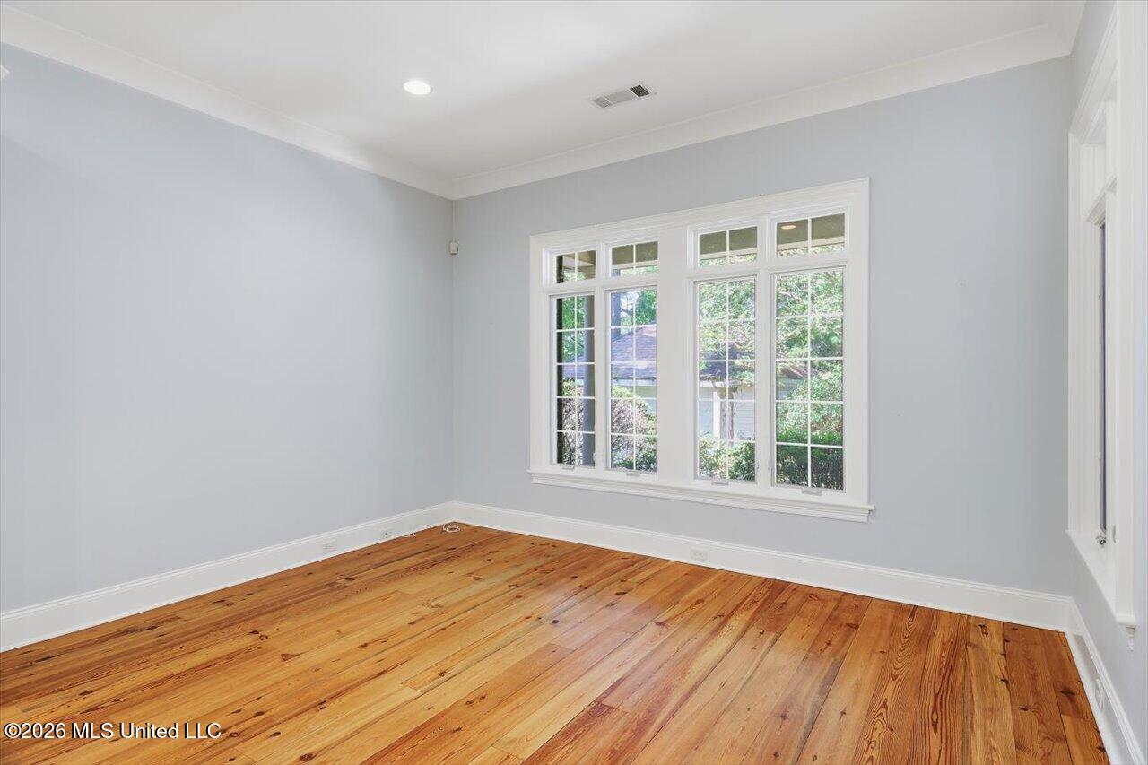 415 Pembrooke Drive Property Photo 19