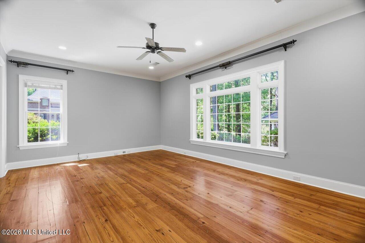 415 Pembrooke Drive Property Photo 22