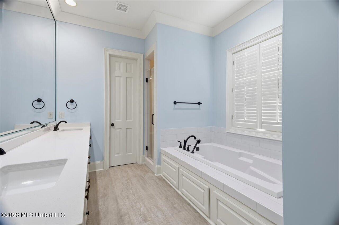 415 Pembrooke Drive Property Photo 25
