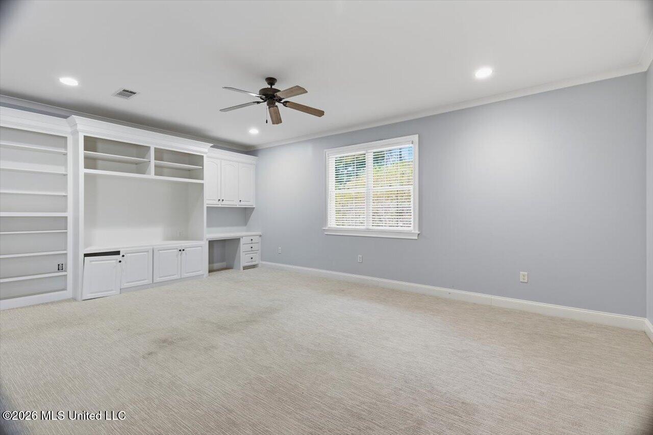 415 Pembrooke Drive Property Photo 30