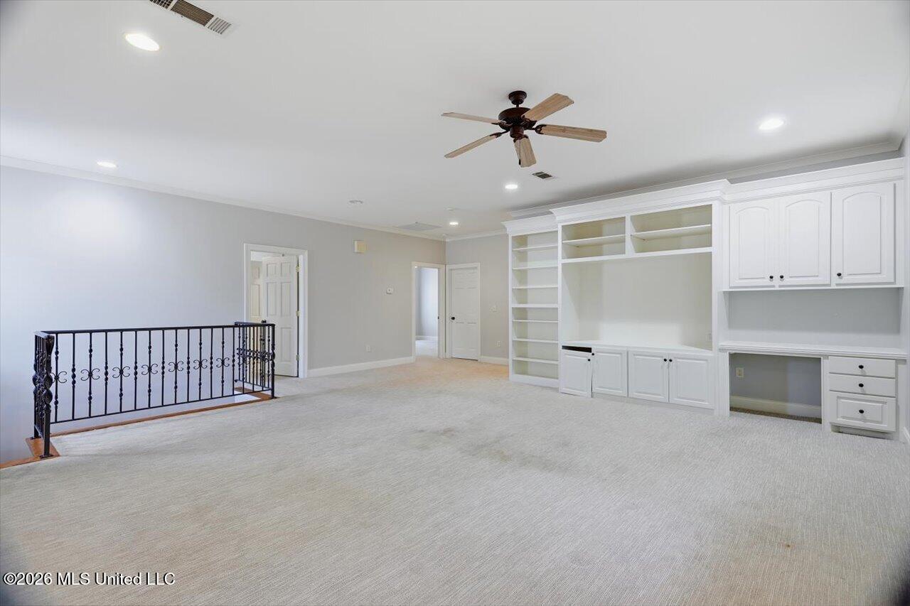 415 Pembrooke Drive Property Photo 31