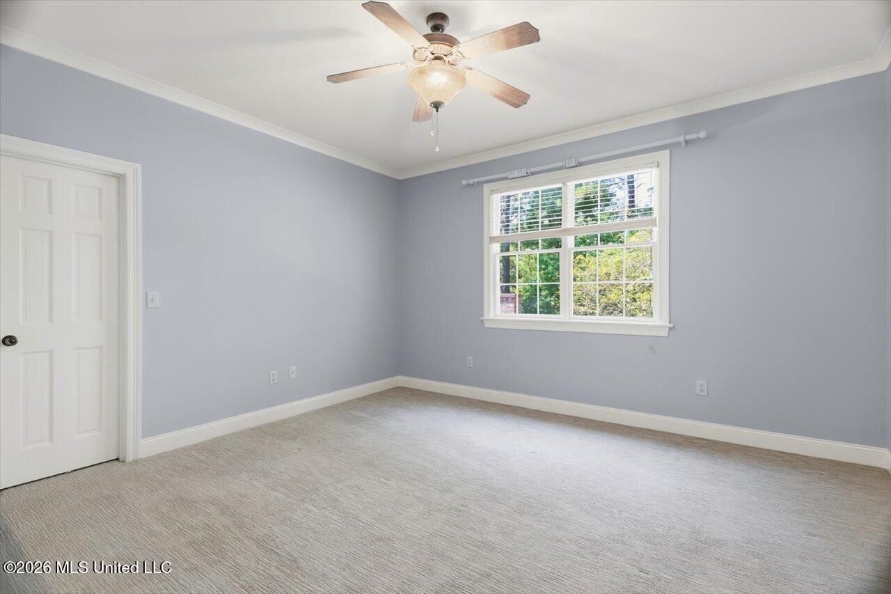 415 Pembrooke Drive Property Photo 32
