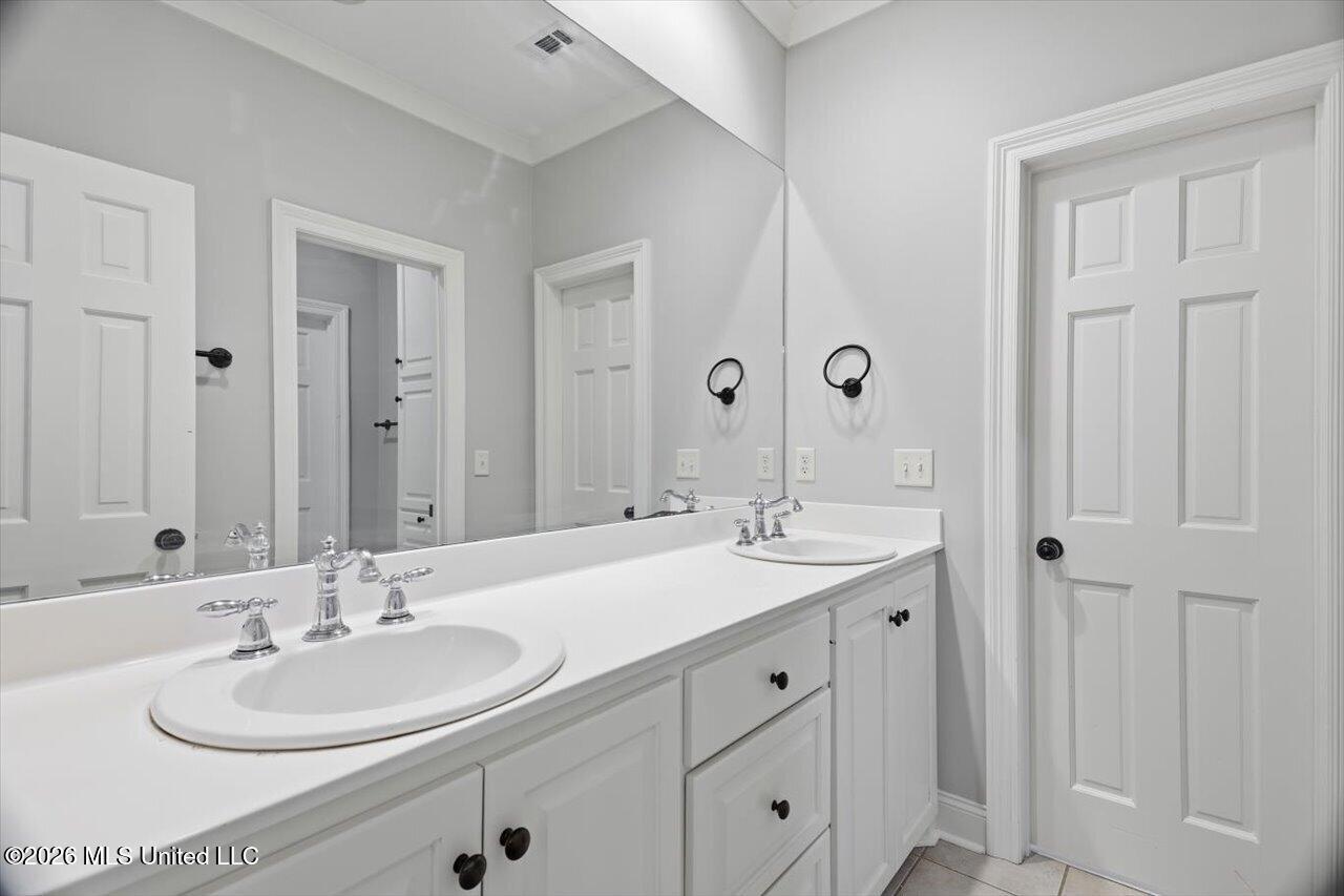 415 Pembrooke Drive Property Photo 35