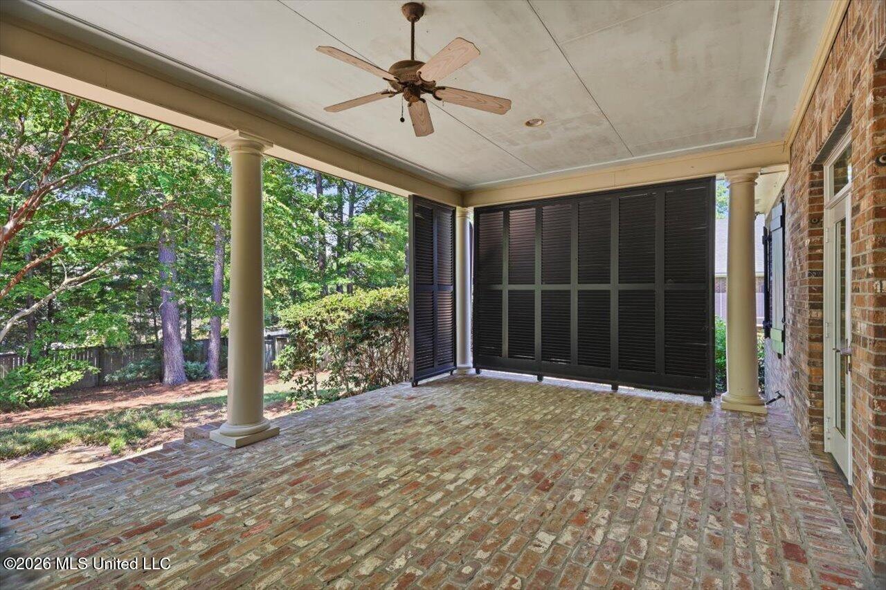 415 Pembrooke Drive Property Photo 38