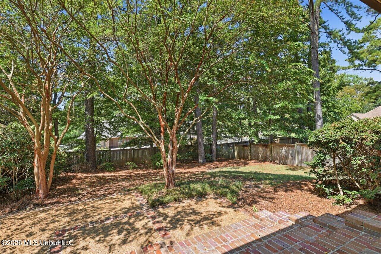 415 Pembrooke Drive Property Photo 40