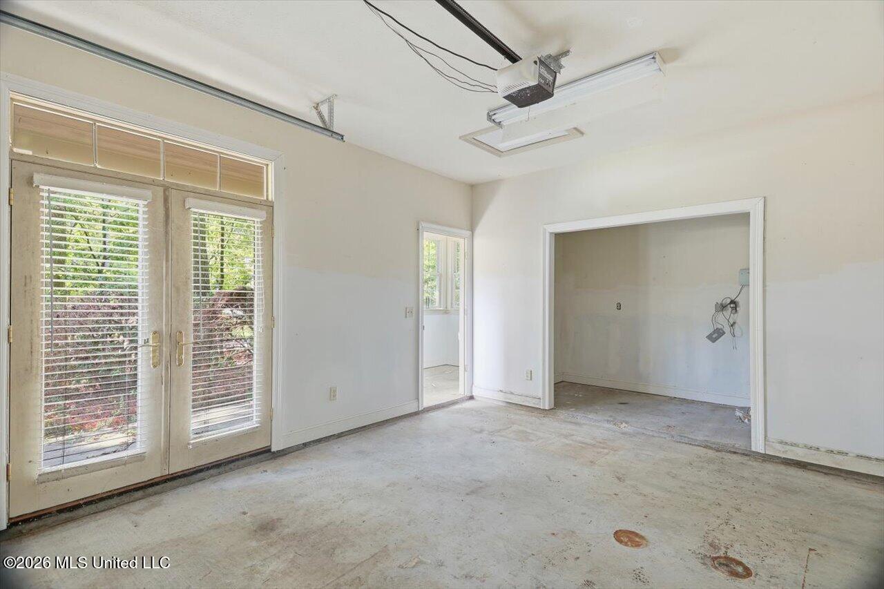 415 Pembrooke Drive Property Photo 43
