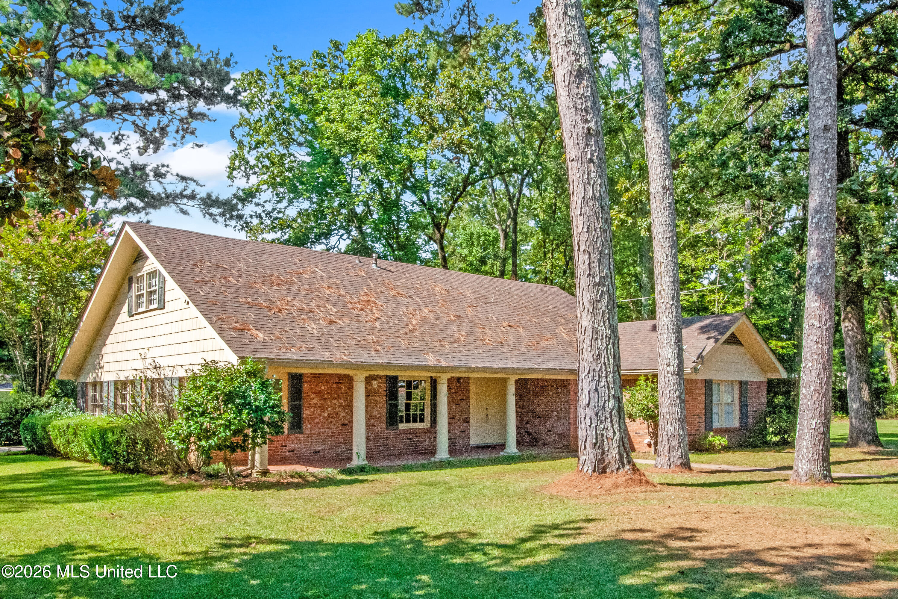 271 N Woodland Drive Property Photo 5