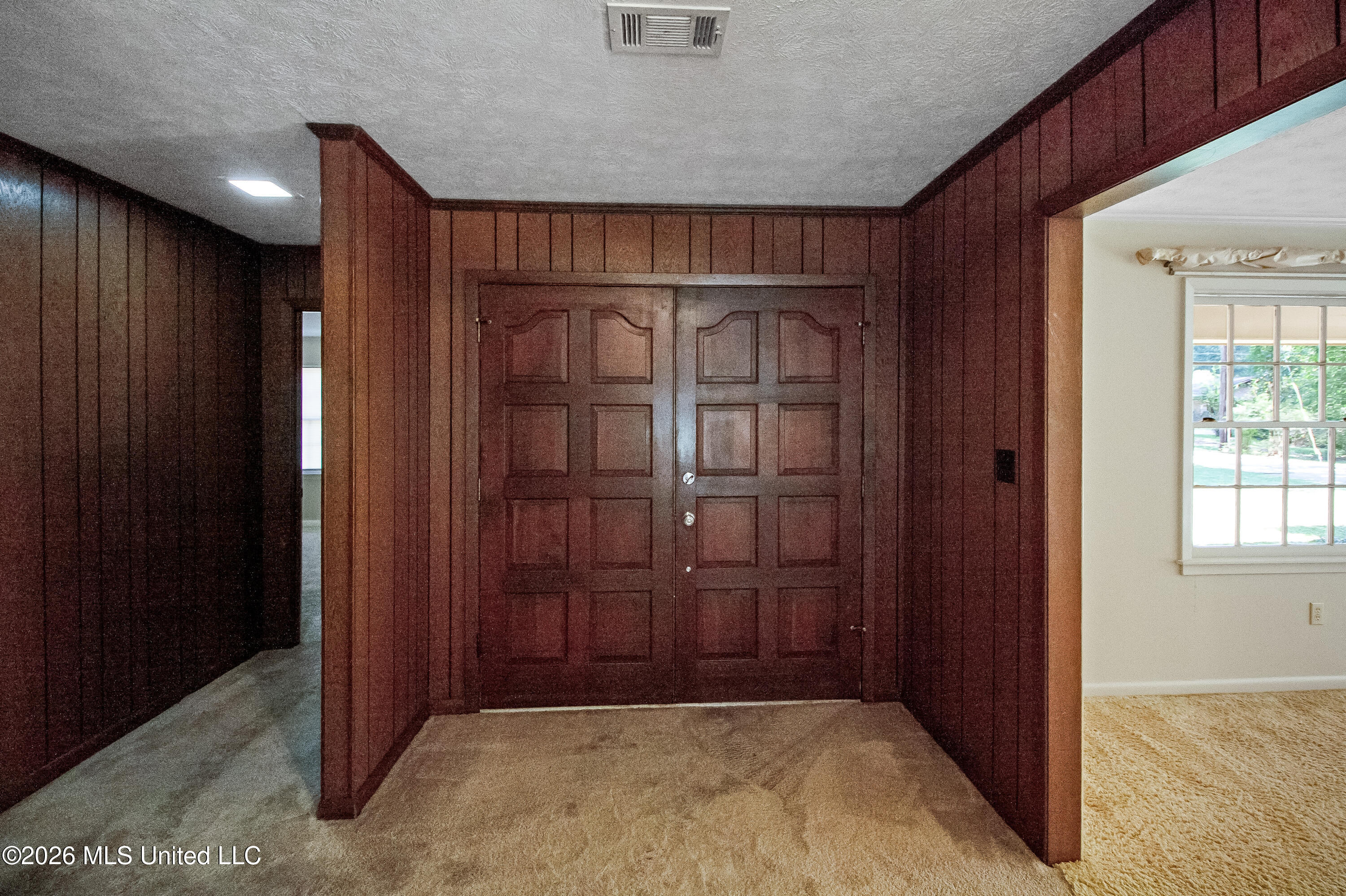 271 N Woodland Drive Property Photo 8