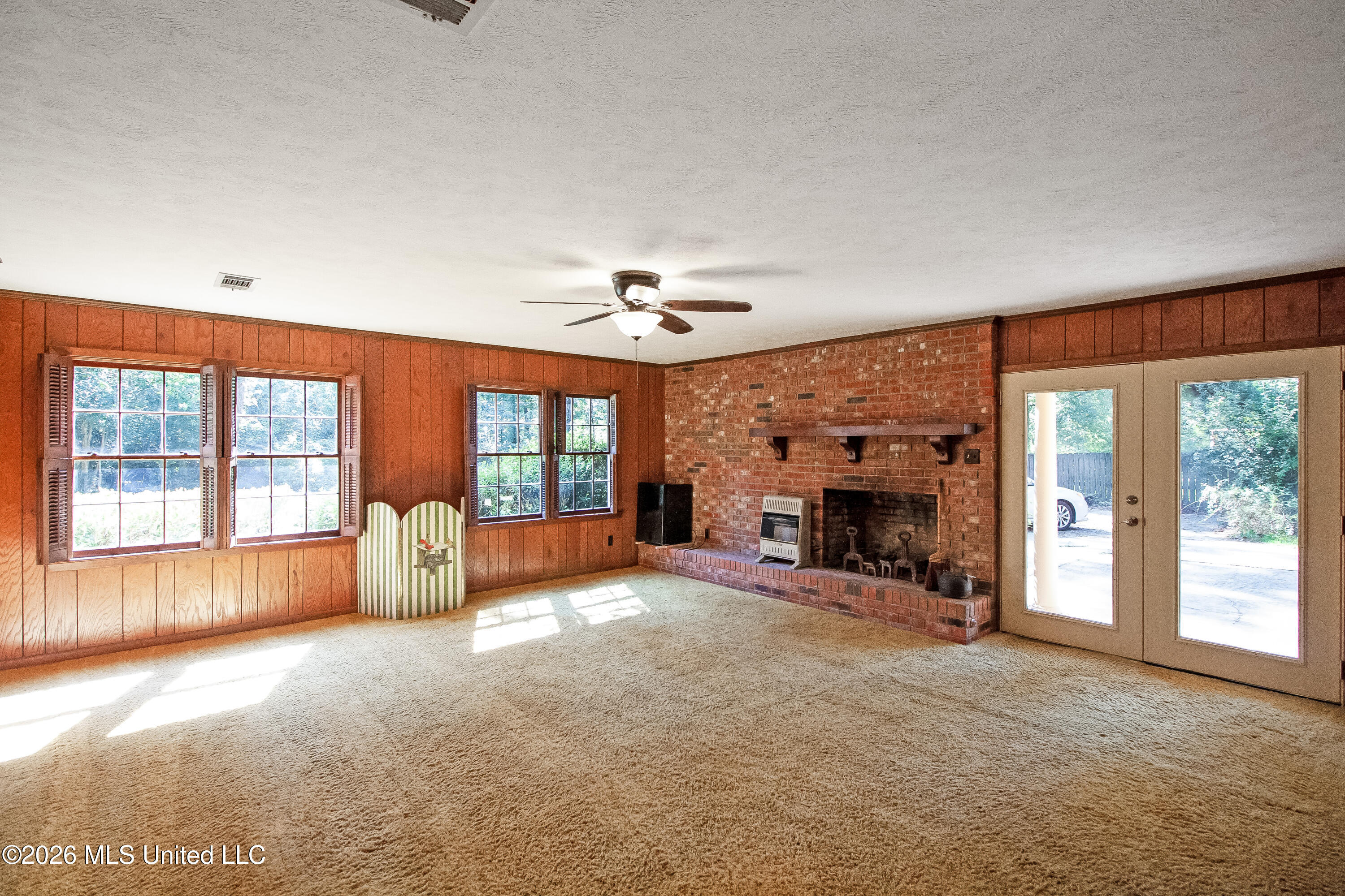 271 N Woodland Drive Property Photo 9