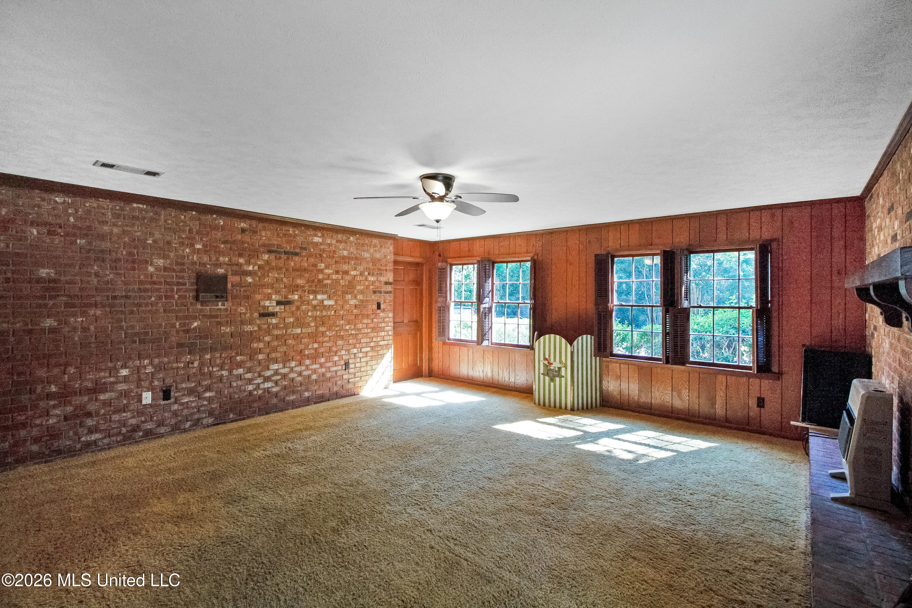 271 N Woodland Drive Property Photo 11