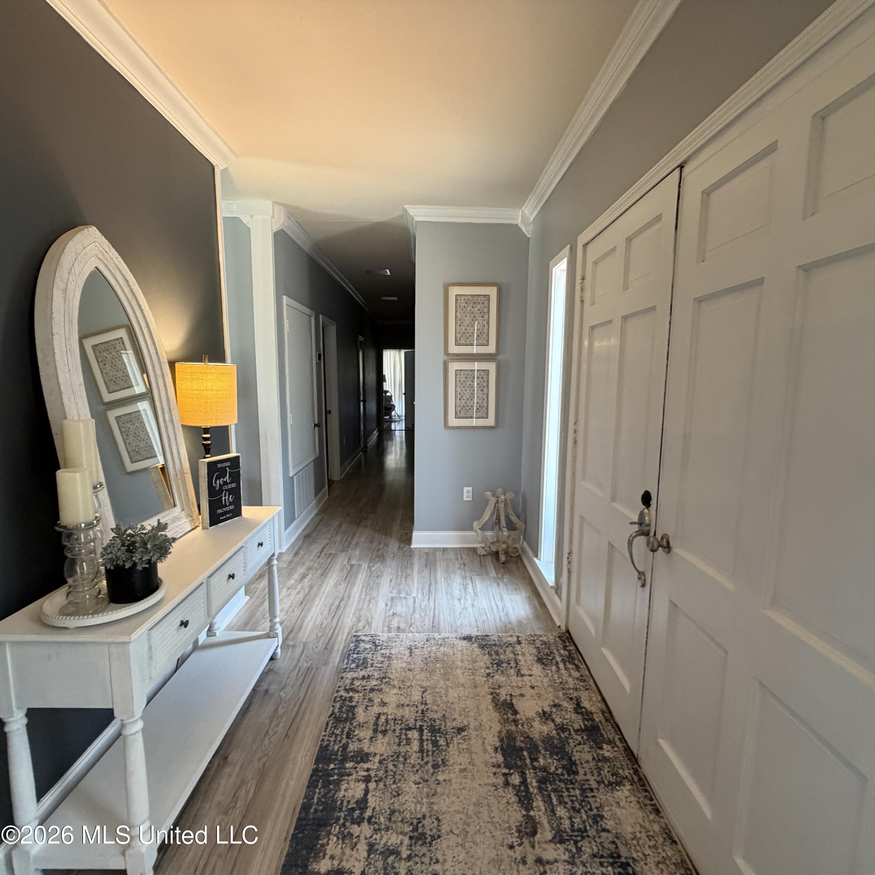 201 Poinsettia Drive Property Photo 4