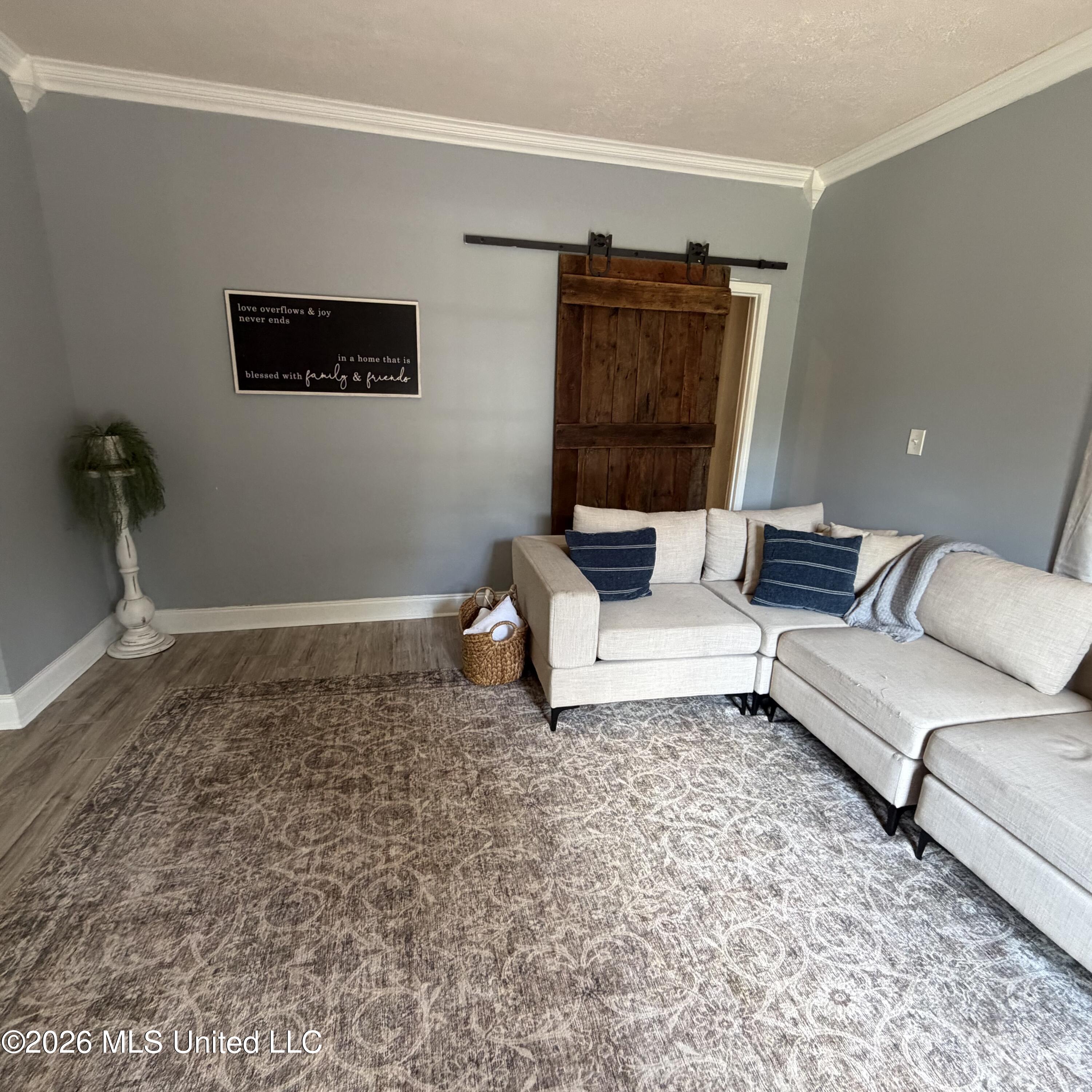 201 Poinsettia Drive Property Photo 7