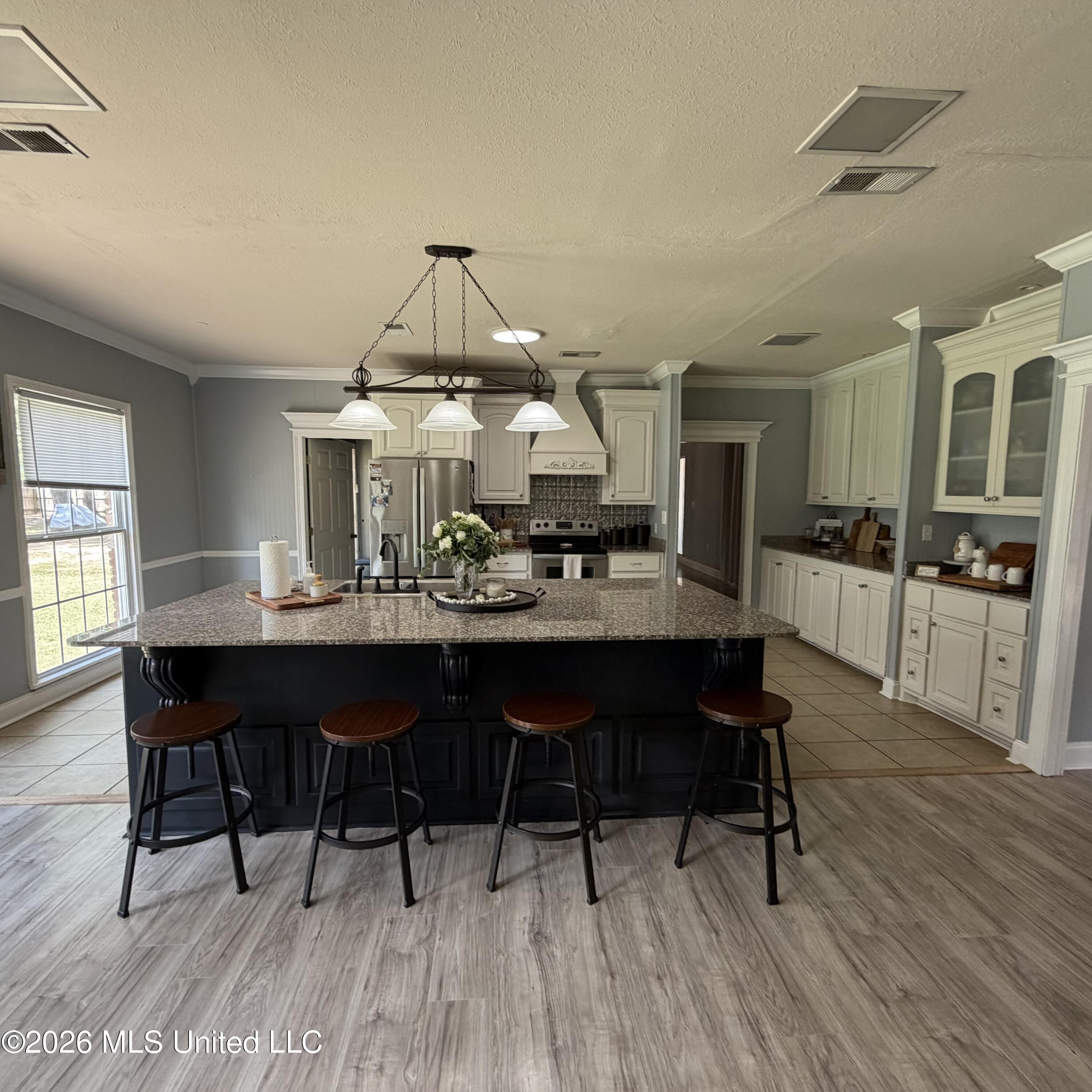 201 Poinsettia Drive Property Photo 10
