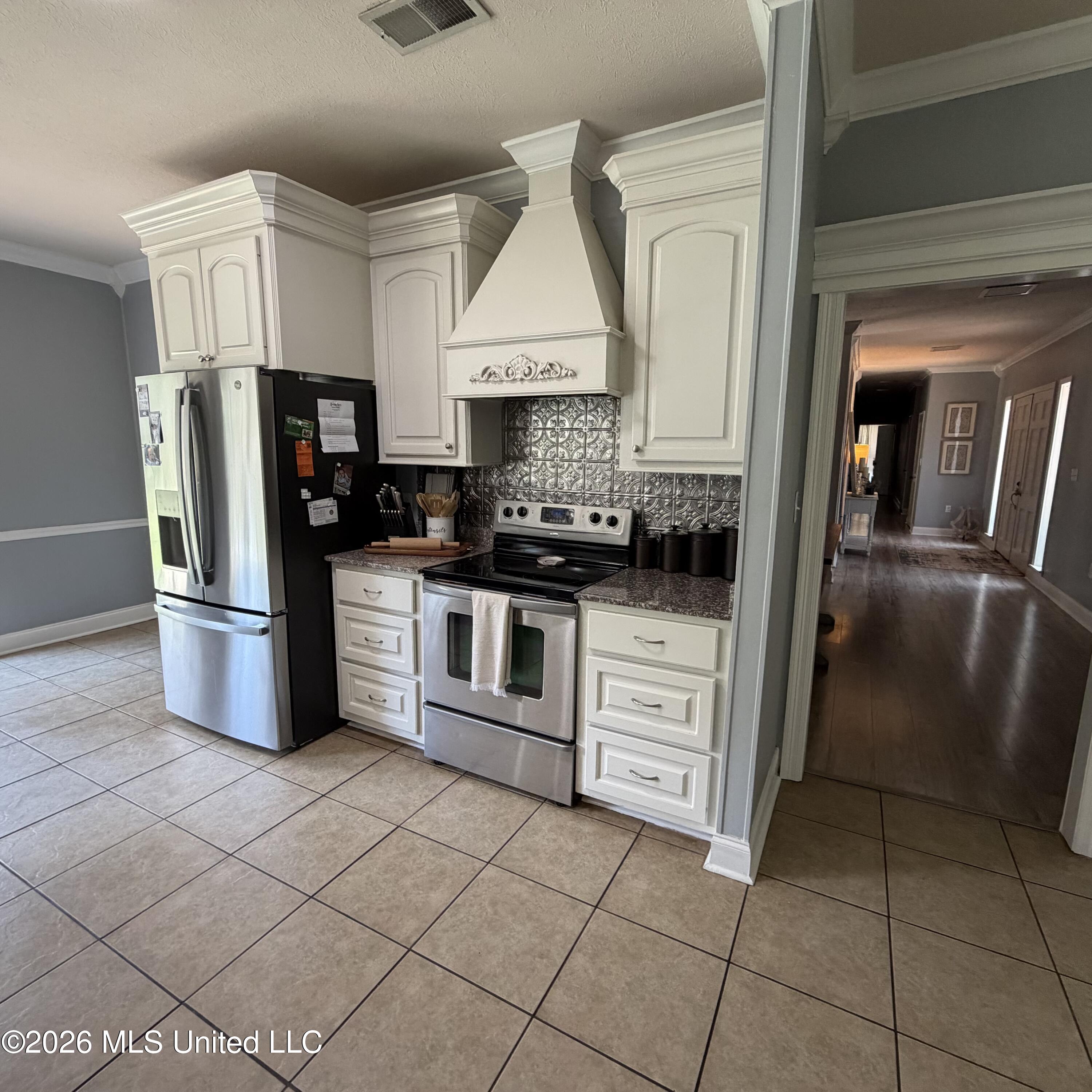 201 Poinsettia Drive Property Photo 11