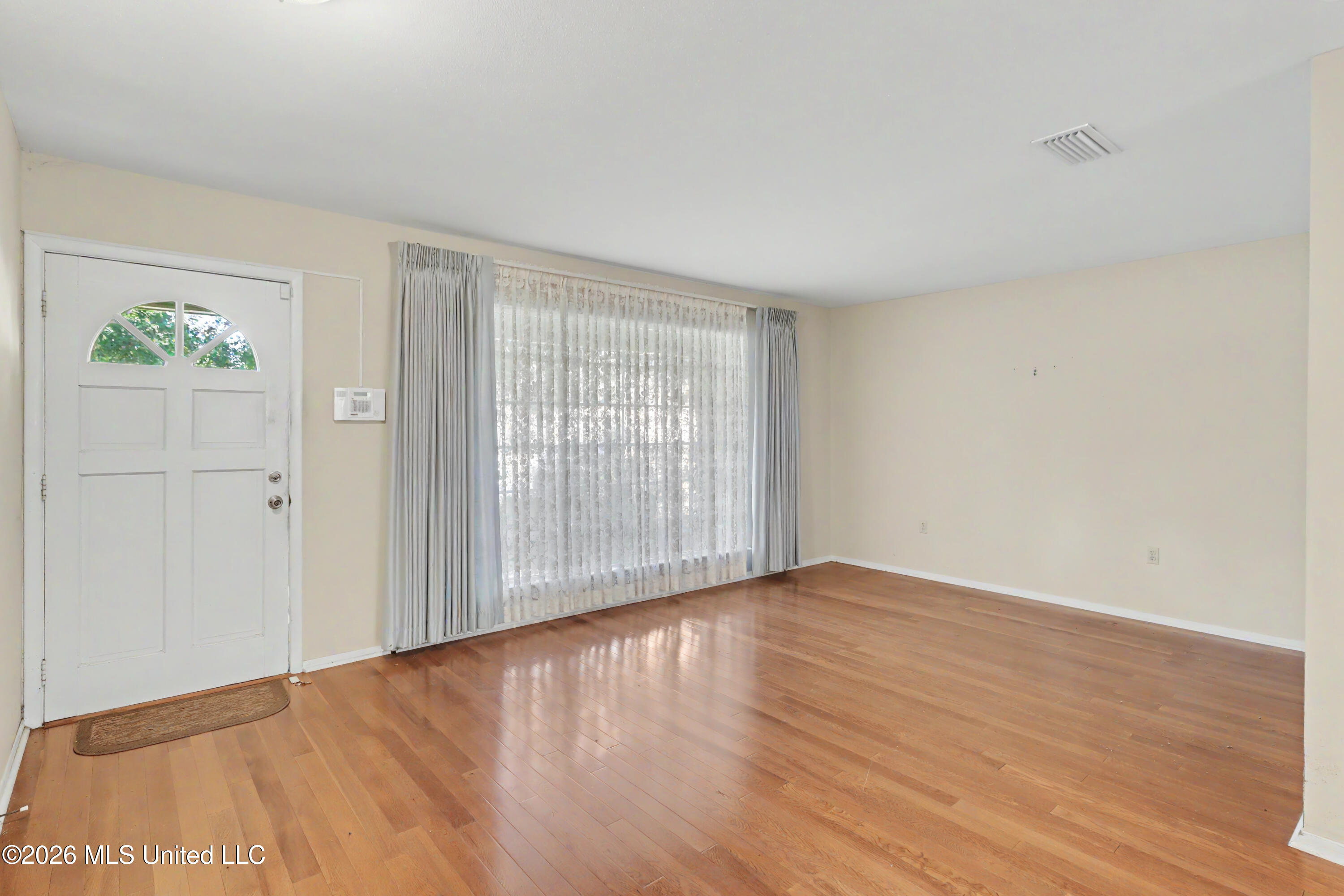 2407 Palmer Drive Property Photo 3